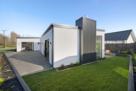 Photo of property in 5 Oakbridge Boulevard, Marshland, Christchurch, 8051