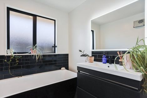 Photo of property in 7 Valour Drive, Rangiora, 7400