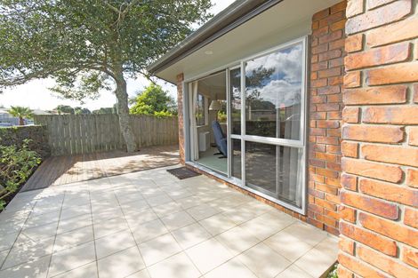 Photo of property in 76 Florence Avenue, Orewa, 0931