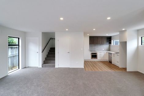 Photo of property in 137 Whites Line East, Waiwhetu, Lower Hutt, 5010