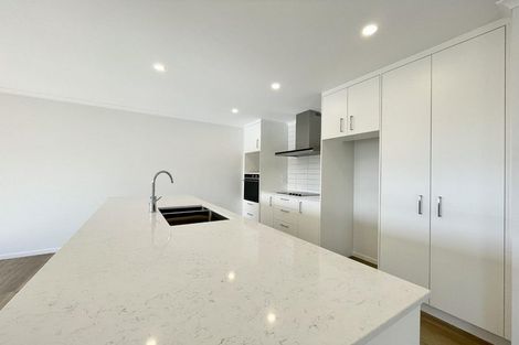 Photo of property in 25a Woodleigh Street, Frankleigh Park, New Plymouth, 4310