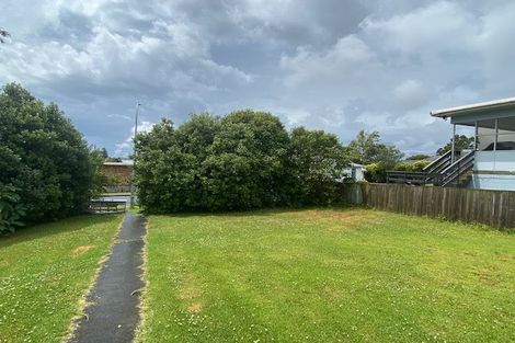 Photo of property in 18 Kent Street, Waiuku, 2123