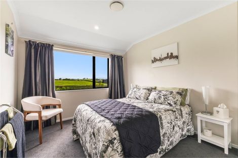 Photo of property in 98 Pitt Road, Hillsborough, New Plymouth, 4372