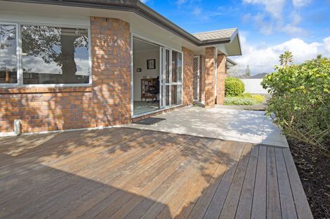 Photo of property in 76 Florence Avenue, Orewa, 0931