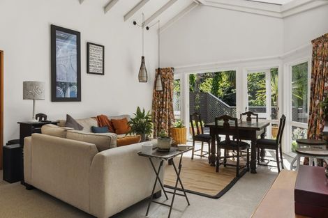 Photo of property in 6 Bank Road, Northland, Wellington, 6012