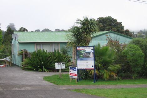 Photo of property in 2/14 Norman Road, Titirangi, Auckland, 0604