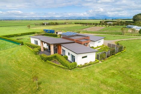 Photo of property in 171 Oroua Road, Kairanga, Palmerston North, 4475