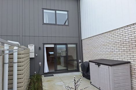 Photo of property in 8 Katikati Drive, Manurewa, Auckland, 2102