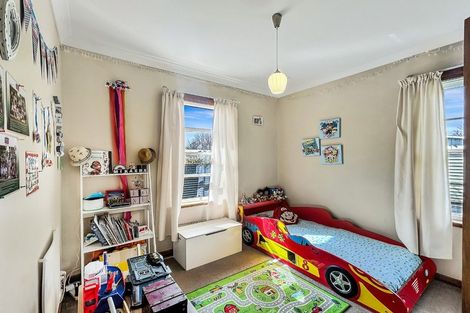 Photo of property in 110 Savage Crescent, West End, Palmerston North, 4412