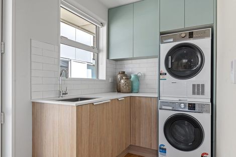 Photo of property in 1/47 Beachville Road, Redcliffs, Christchurch, 8081