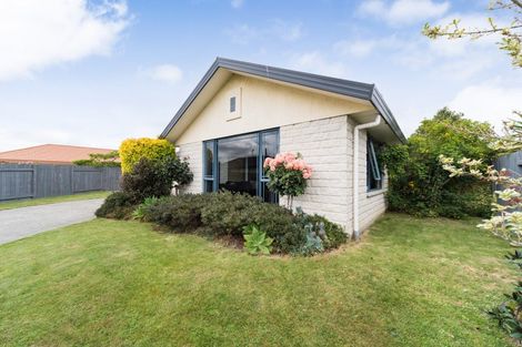 Photo of property in 69 Meridian Grove, Kelvin Grove, Palmerston North, 4414