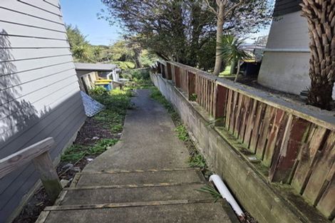Photo of property in 19 Brunton Place, Glenfield, Auckland, 0629