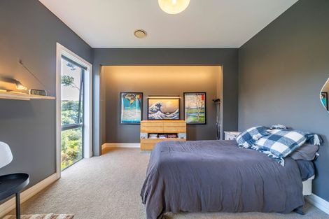 Photo of property in 5 Helm Place, Whitby, Porirua, 5024