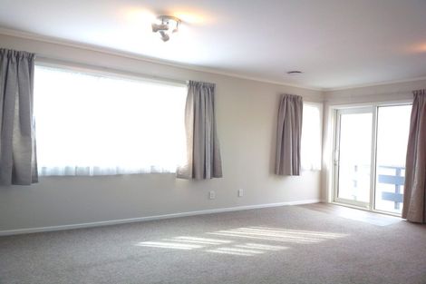 Photo of property in 1/43 Edgecombe Street, Newlands, Wellington, 6037