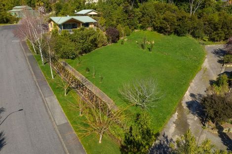 Photo of property in 19 Amelia Crescent, Waikawa, Picton, 7220