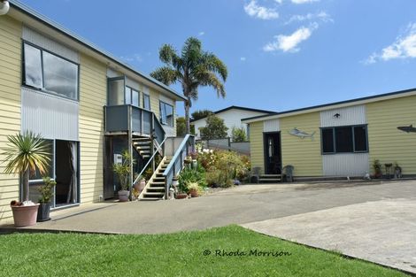 Photo of property in 16 Mariner Cove Road, Tinopai, Matakohe, 0593