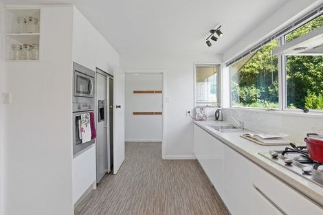 Photo of property in 1 Takahe Drive, Cashmere, Christchurch, 8022