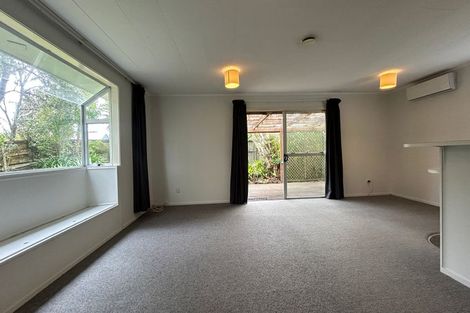 Photo of property in 121 Oreil Avenue, West Harbour, Auckland, 0618