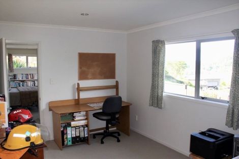 Photo of property in 9 Ohuka Place, Whitianga, 3510
