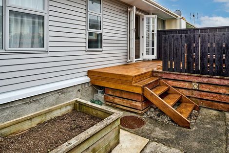 Photo of property in 3/14 Jillett Street, Titahi Bay, Porirua, 5022
