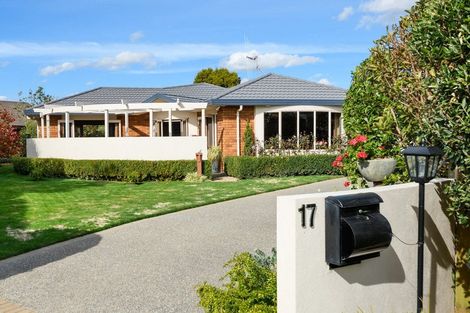 Photo of property in 17 Suffolk Crescent, Feilding, 4702