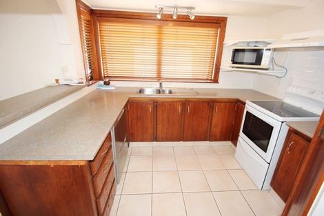 Photo of property in 37 Thorburn Avenue, Red Beach, 0932