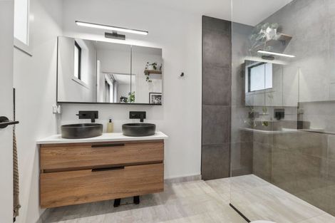 Photo of property in 11 Midsummer Avenue, Stratford, 4332