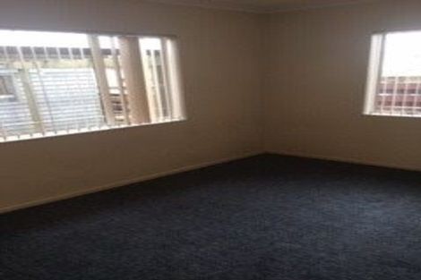 Photo of property in 13 Huruhuru Road, Massey, Auckland, 0614