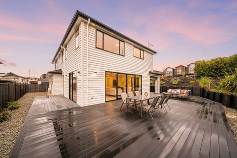 Photo of property in 1 Luff Place, Long Bay, Auckland, 0630