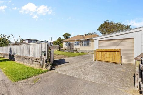 Photo of property in 205 South Road, Spotswood, New Plymouth, 4310