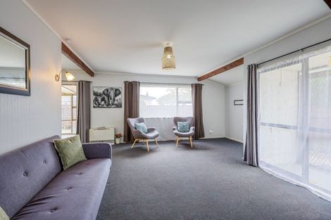 Photo of property in 6 Jarrett Court, Roslyn, Palmerston North, 4414