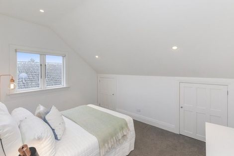 Photo of property in 111 Saint Andrews Square, Strowan, Christchurch, 8052