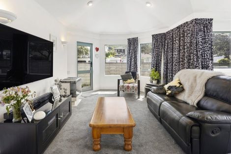 Photo of property in 29b The Parade, Island Bay, Wellington, 6023