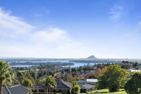 Photo of property in 17 Holcombrooke Lane, Welcome Bay, Tauranga, 3175