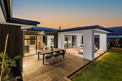 Photo of property in 19 Frank Ernest Crescent, Prebbleton, 7676