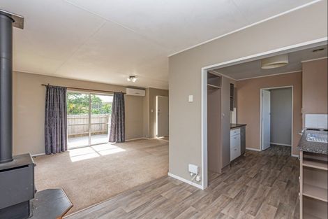 Photo of property in 40 Geraldine Crescent, Cloverlea, Palmerston North, 4412
