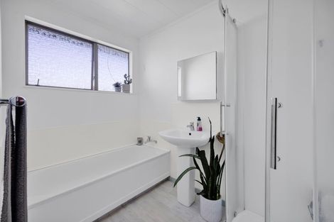 Photo of property in 15 Wilson Road, Opunake, 4616