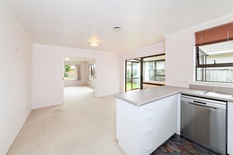 Photo of property in 1 Mcilwaine Place, Marton, 4710