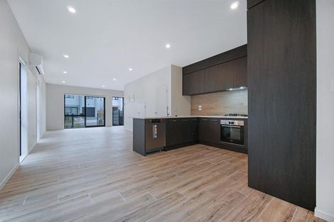 Photo of property in 1 Aramata Road, Papakura, 2110