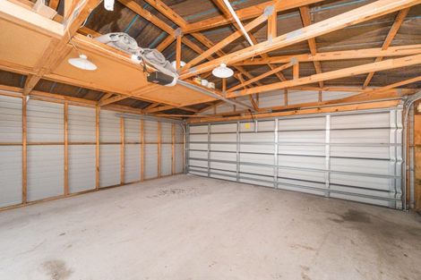 Photo of property in 71 Rhodes Drive, Kelvin Grove, Palmerston North, 4414