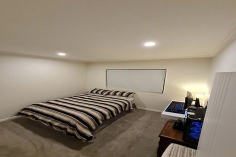 Photo of property in 13 Walter Ruddock Avenue, Kumeu, 0810
