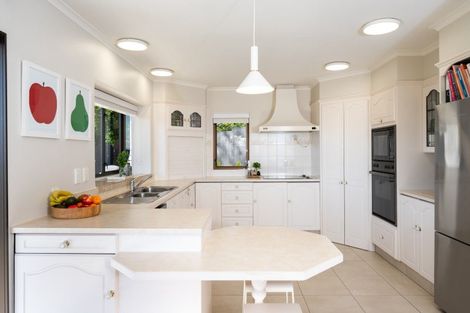 Photo of property in 2 Chestnut Court, Havelock North, 4130