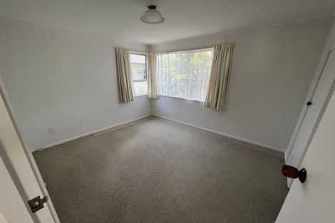 Photo of property in 27 Halberg Street, Glenfield, Auckland, 0629
