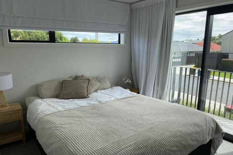 Photo of property in 70b Neil Avenue, Te Atatu Peninsula, Auckland, 0610