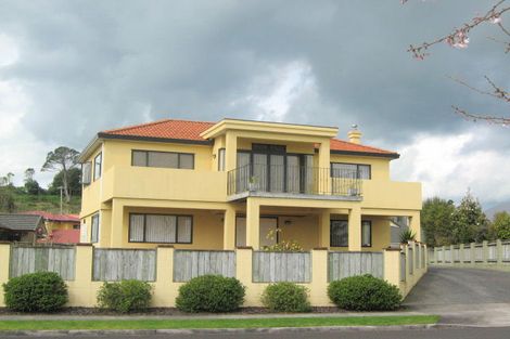 Photo of property in 13 Shelter Grove, Frankleigh Park, New Plymouth, 4310