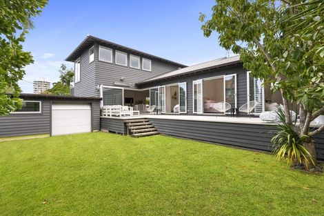 Photo of property in 1/9 Pierce Road, Milford, Auckland, 0620