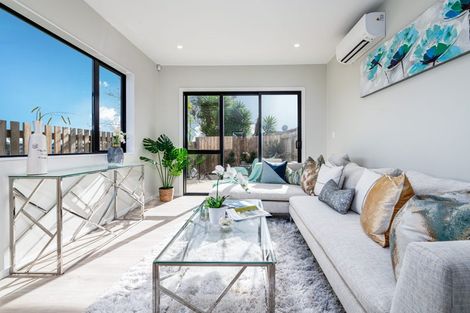 Photo of property in 5/644 Te Atatu Road, Te Atatu Peninsula, Auckland, 0610