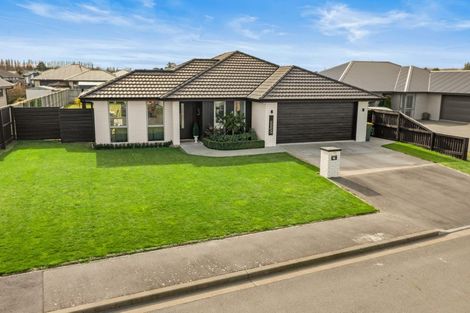 Photo of property in 16 Whiteoak Grove, Tinwald, Ashburton, 7700