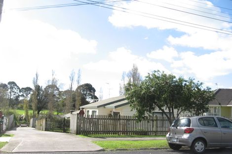Photo of property in 2/24 Ennis Avenue, Pakuranga Heights, Auckland, 2010