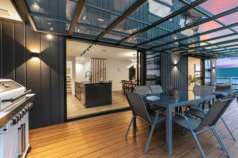 Photo of property in 2a Roland Road, Greenhithe, Auckland, 0632